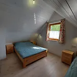 Pod Klonem Фермерский дом