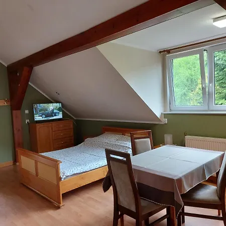 Pod Klonem Farm stay *