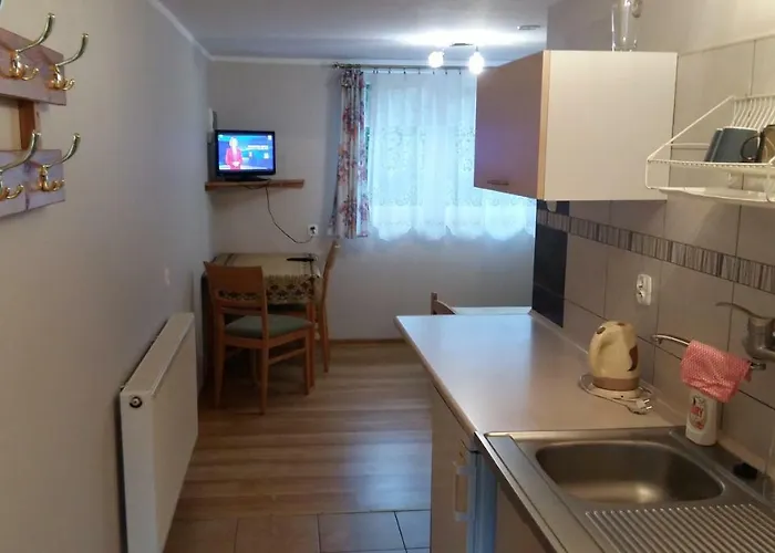 Pod Klonem Farmház *